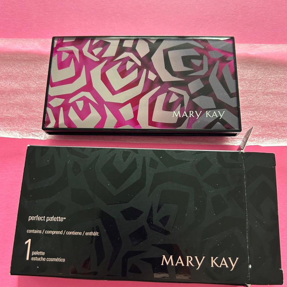New Mary Kay Perfect Palette - Unfilled